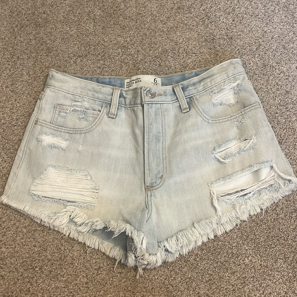 NWOT Abercrombie Blue Jean Shorts sz 6